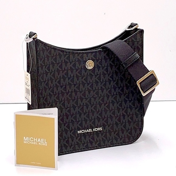 Michael Kors Handbags - MICHAEL KORS
Briley Small Logo Messenger Bag BLACK SIGNATURE COLOR